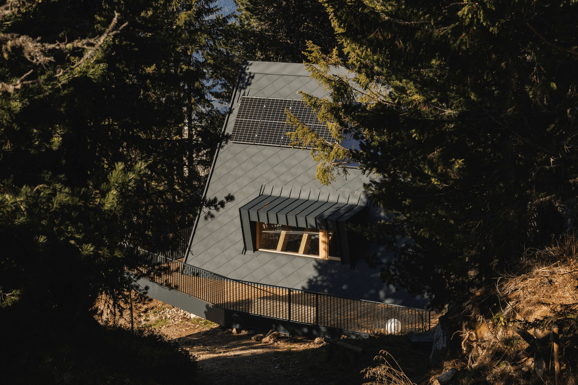 Chalet Cermis, mountain house by Luca Donazzolo.